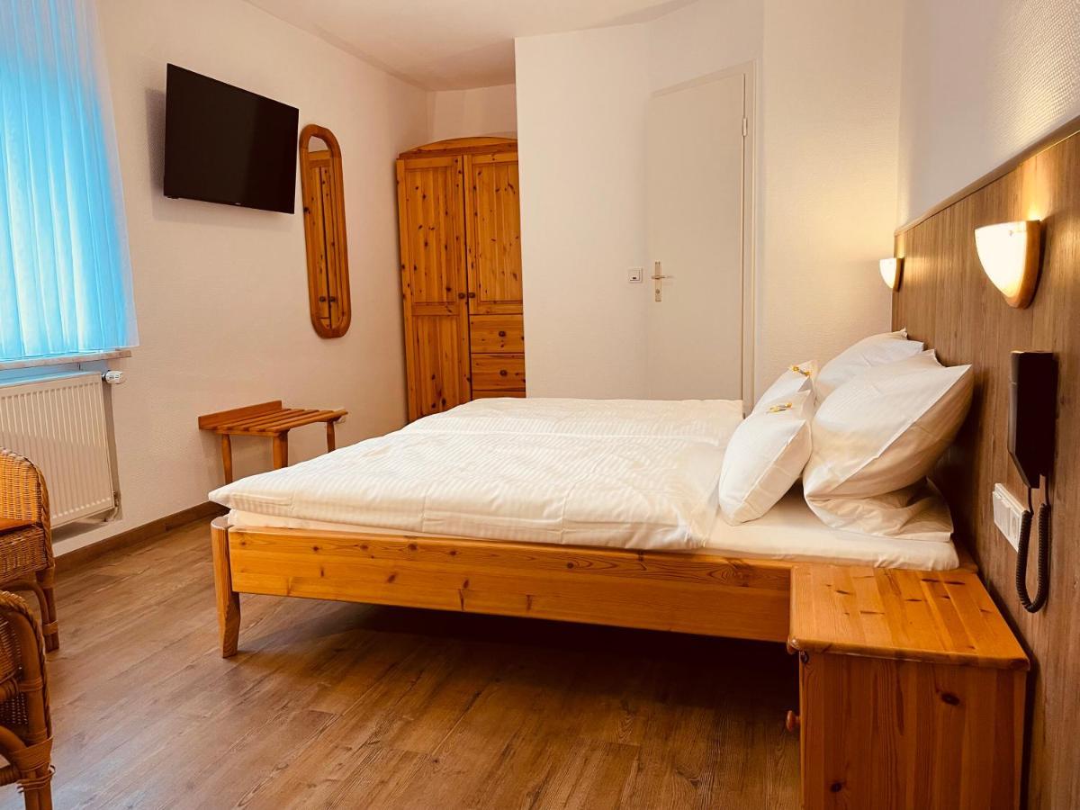 Hotel Orthwein -Kostenfreie Parkplaetze- Cölbe Eksteriør bilde
