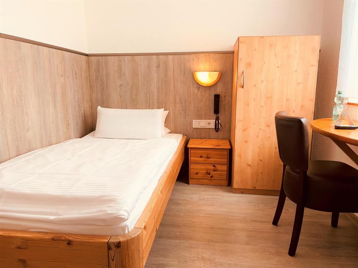 Hotel Orthwein -Kostenfreie Parkplaetze- Cölbe Eksteriør bilde