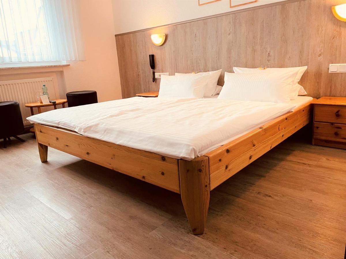 Hotel Orthwein -Kostenfreie Parkplaetze- Cölbe Eksteriør bilde